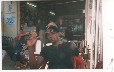 LUC dans terrasse &agrave; MARSEILLE 2002